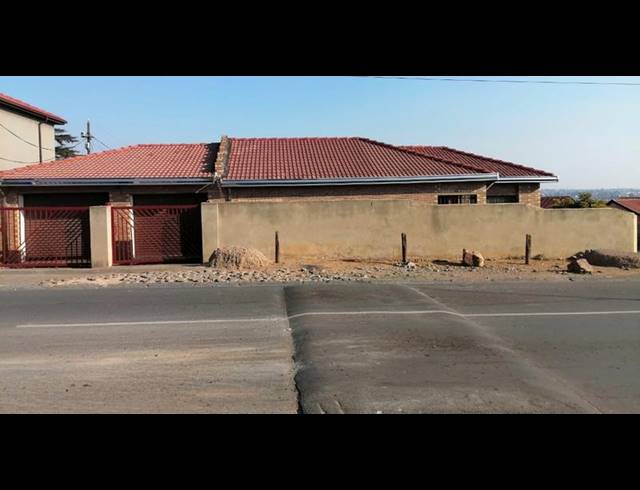 3 BEDROOM HOUSE FOR SALE IN MEADOWLANDS